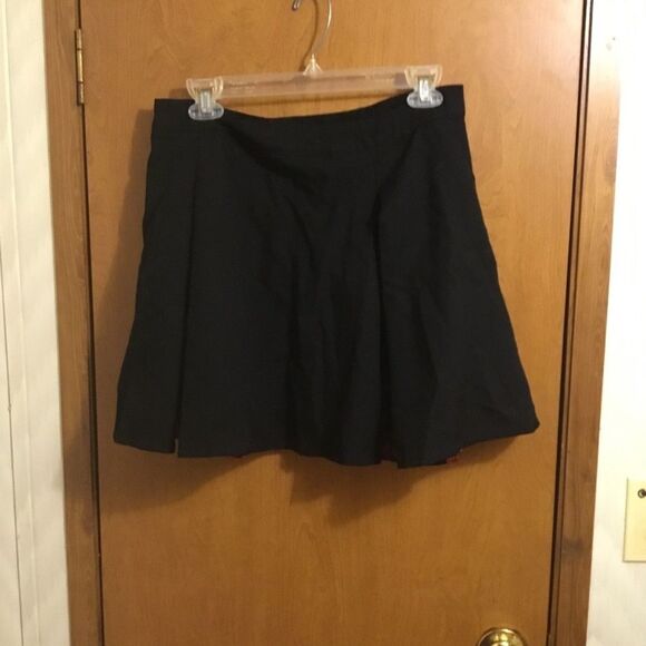 Black and Red Plaid Pleated Disney Cruella Mini Skirt with Zipper Accents Xl - Picture 3 of 11